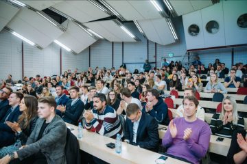 Dogodek se odvija že četrto leto, vsakič pa poveže med 200 in 300 študentov iz vseh slovenskih fakultet. Vir fotografije: arhiv