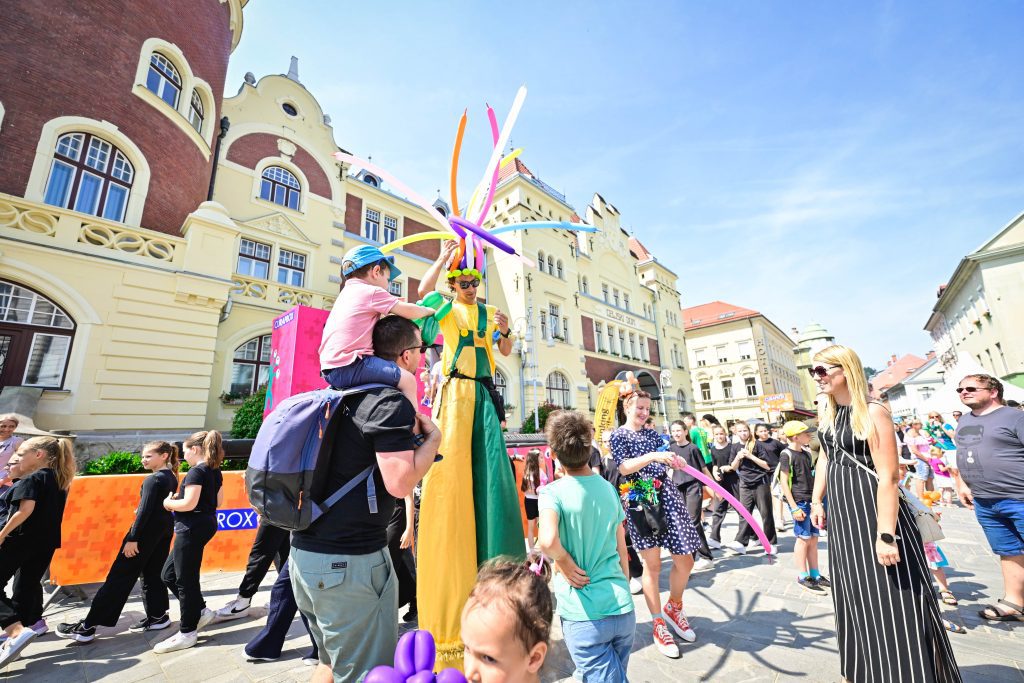 Številne atrakcije v znamenju ustne higiene so zavzele Celje