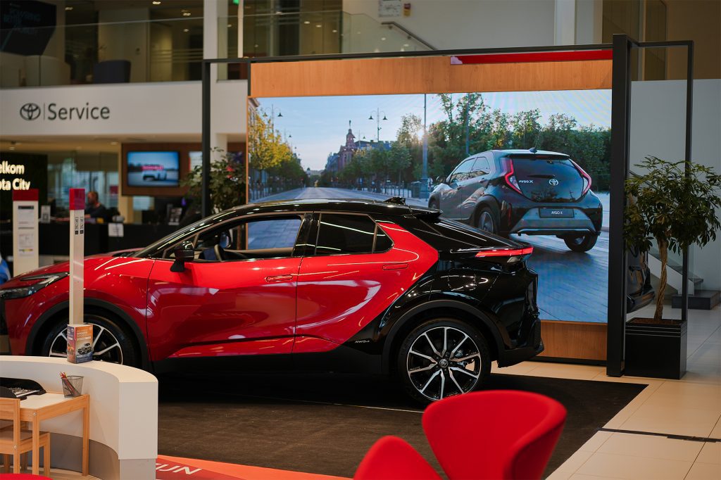 Prodajni salon Toyota