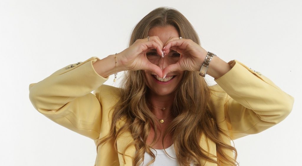 Azra Pucko: Kmalu se bodo združili energija, strast in 36 držav! - Caelle