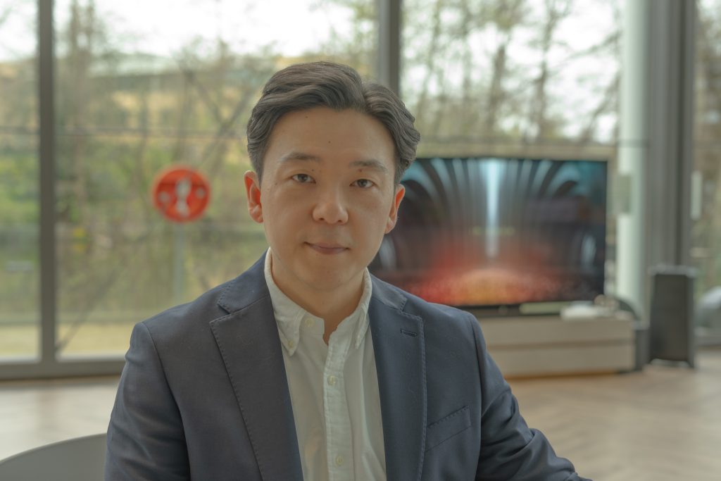 Charlie Bae, direktor upravljanja produktnega poslovanja za evropski trg televizorjev in zvočnih naprav pri podjetju Samsung