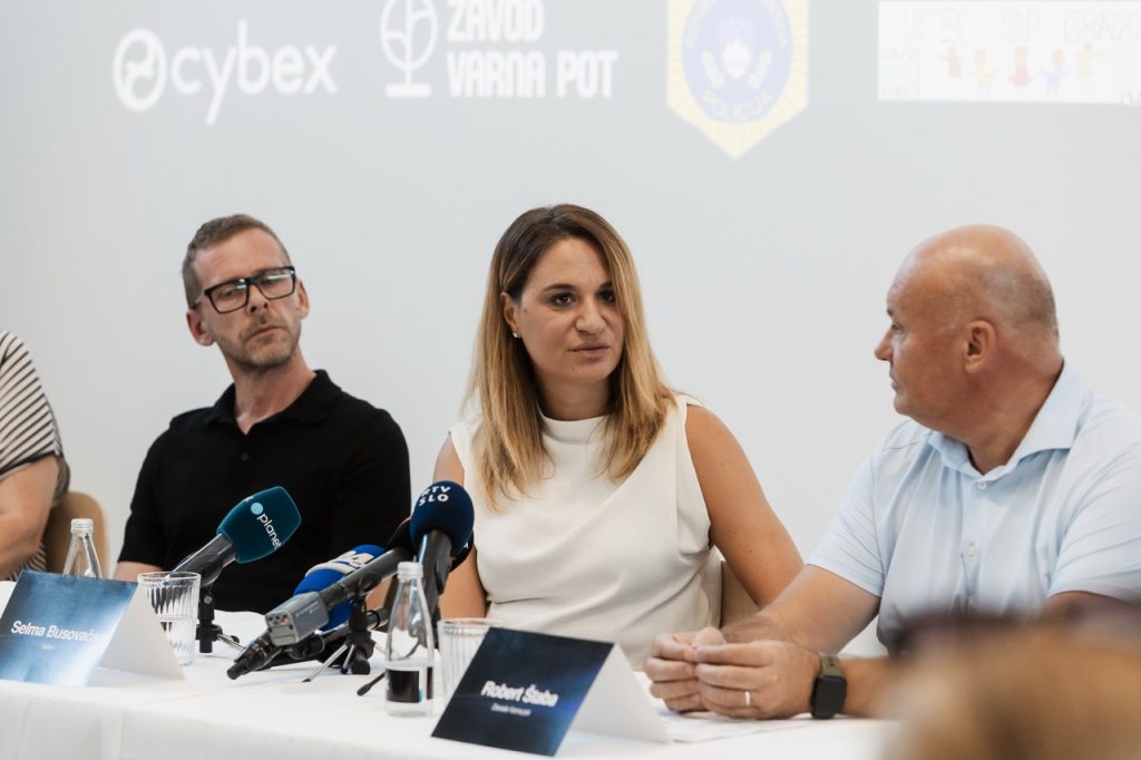 Cybex tiskovka